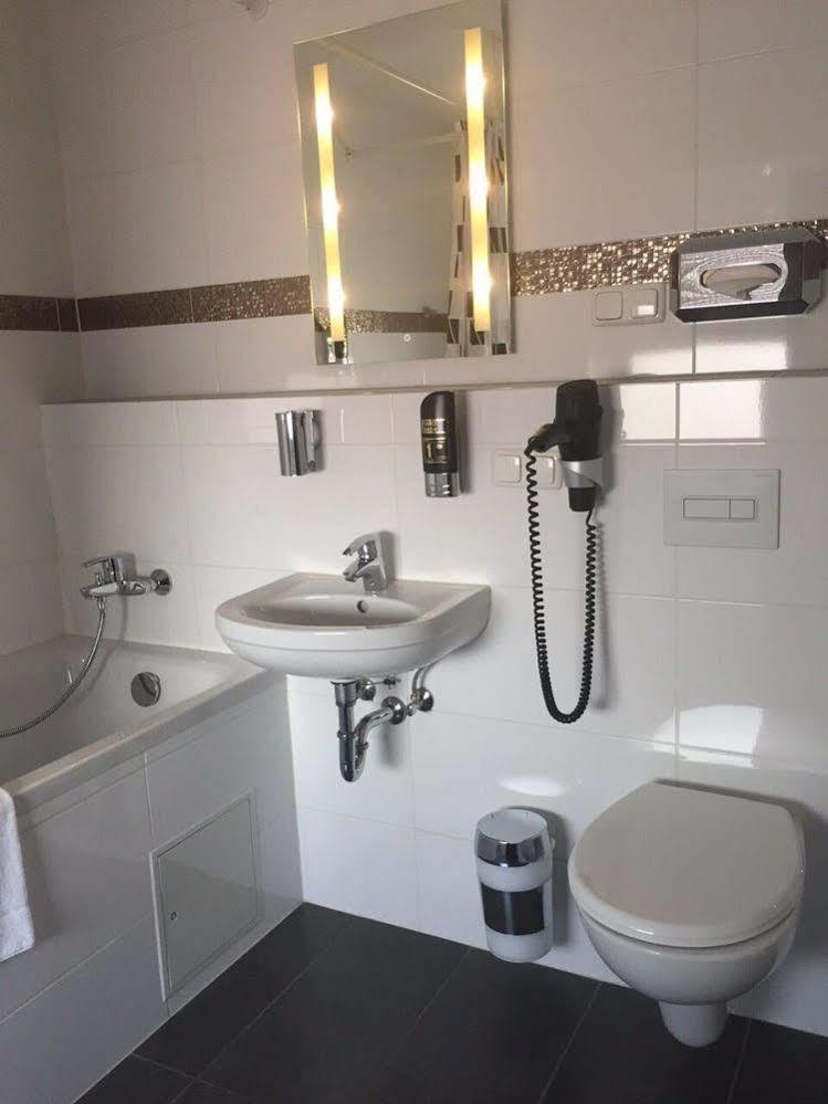 Hotel Monte Cristo Offenbach am Main Esterno foto